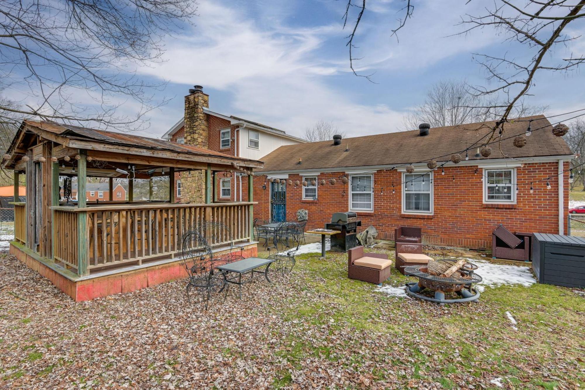 6 Mi To Downtown 70S-Themed Home In Nashville! Exterior photo